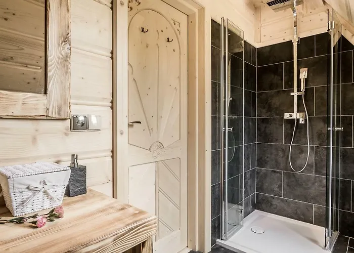 Tatrytop Osada Luxury בקתה *